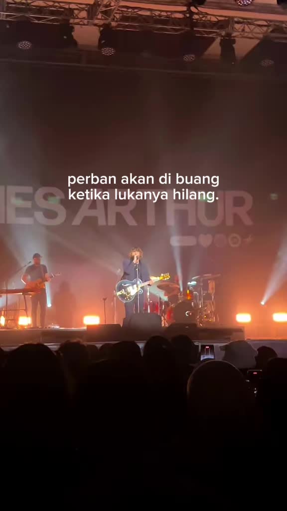 @SUKA GALAU🥀