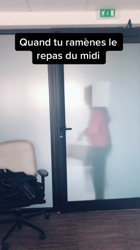 @mrnlcrs