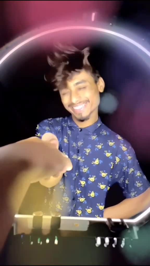 @Pøpïñg Jáñù khäñ🥰