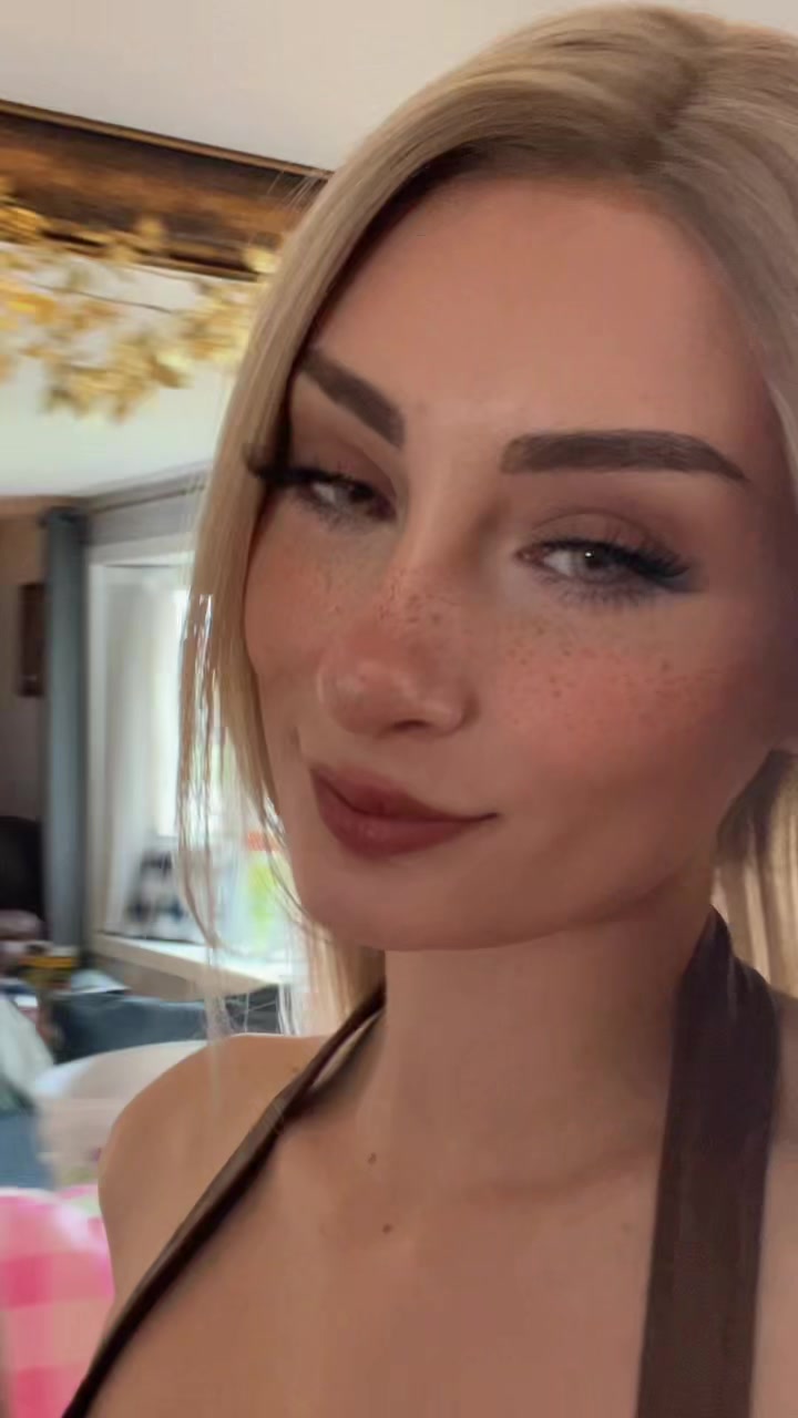 @corrine_thorn