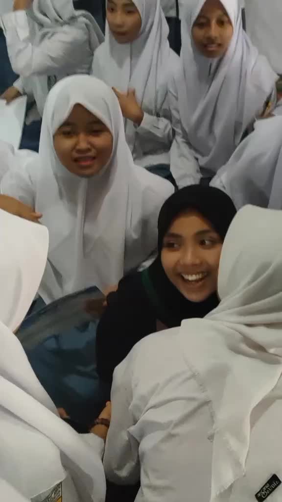 @Anieza Veeby