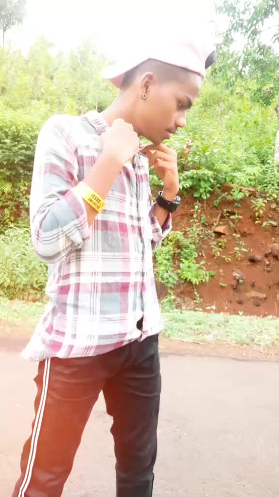 @TUSHAR..😎MB..👑