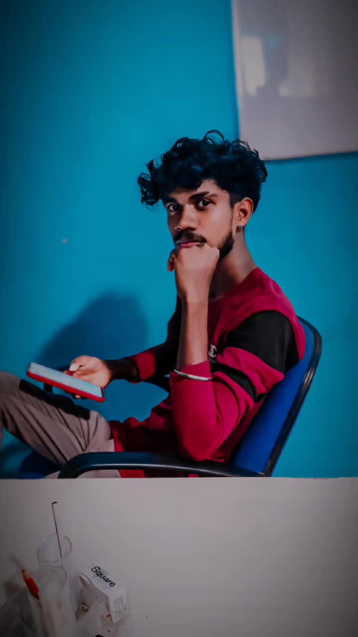 @ɪᴛ'ᴢ ᴍᴇ ᴋʀɪꜱʜ🦋