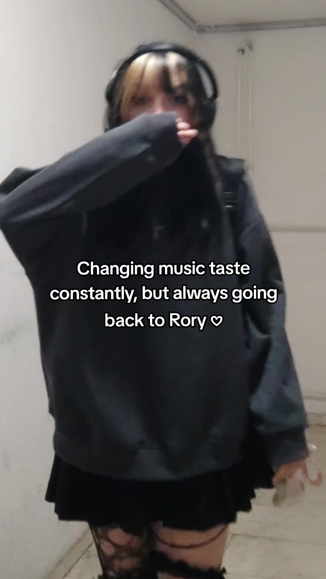 @𝔏𝔦𝔫𝔠𝔥𝔢𝔫 ٠࣪⭑