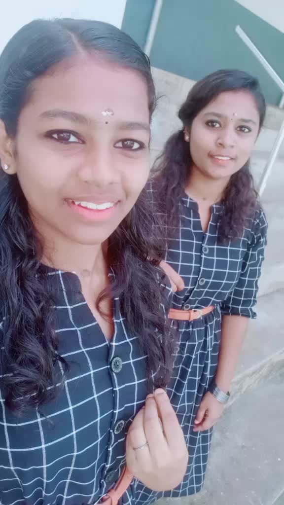@Nandhuzz💜