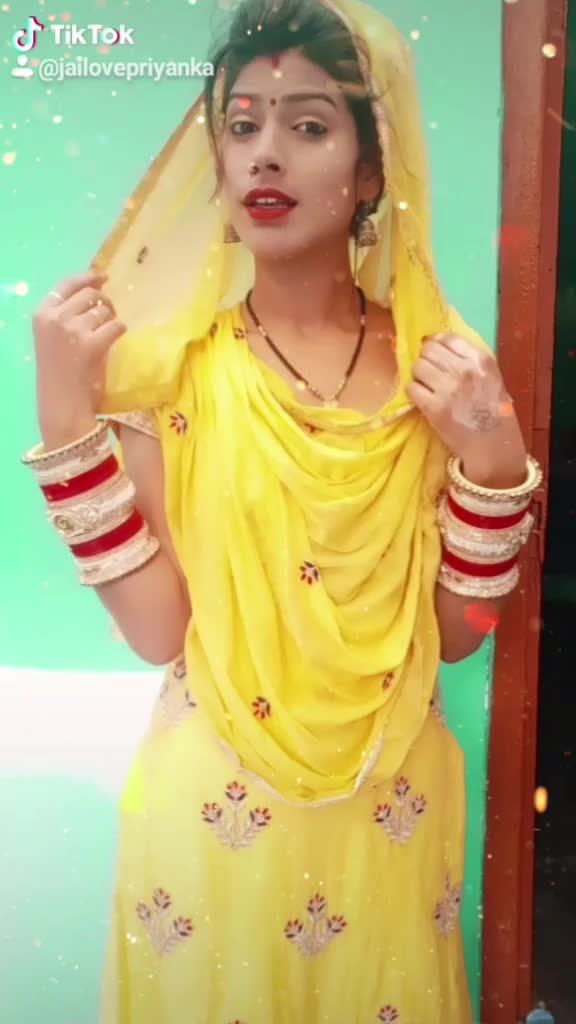 @jailovepriyanka