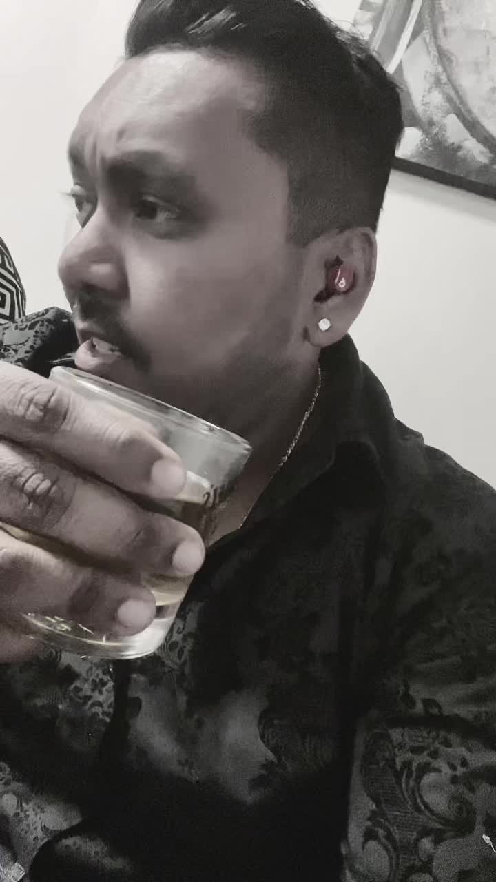 @navinthira