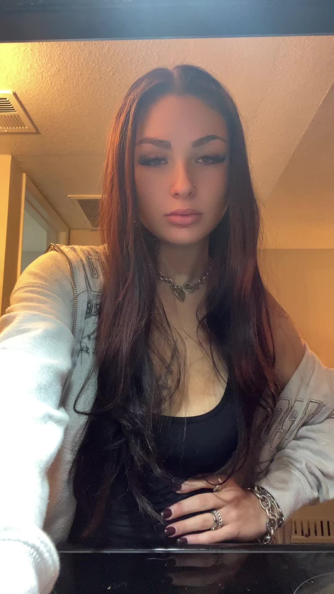 @🍸