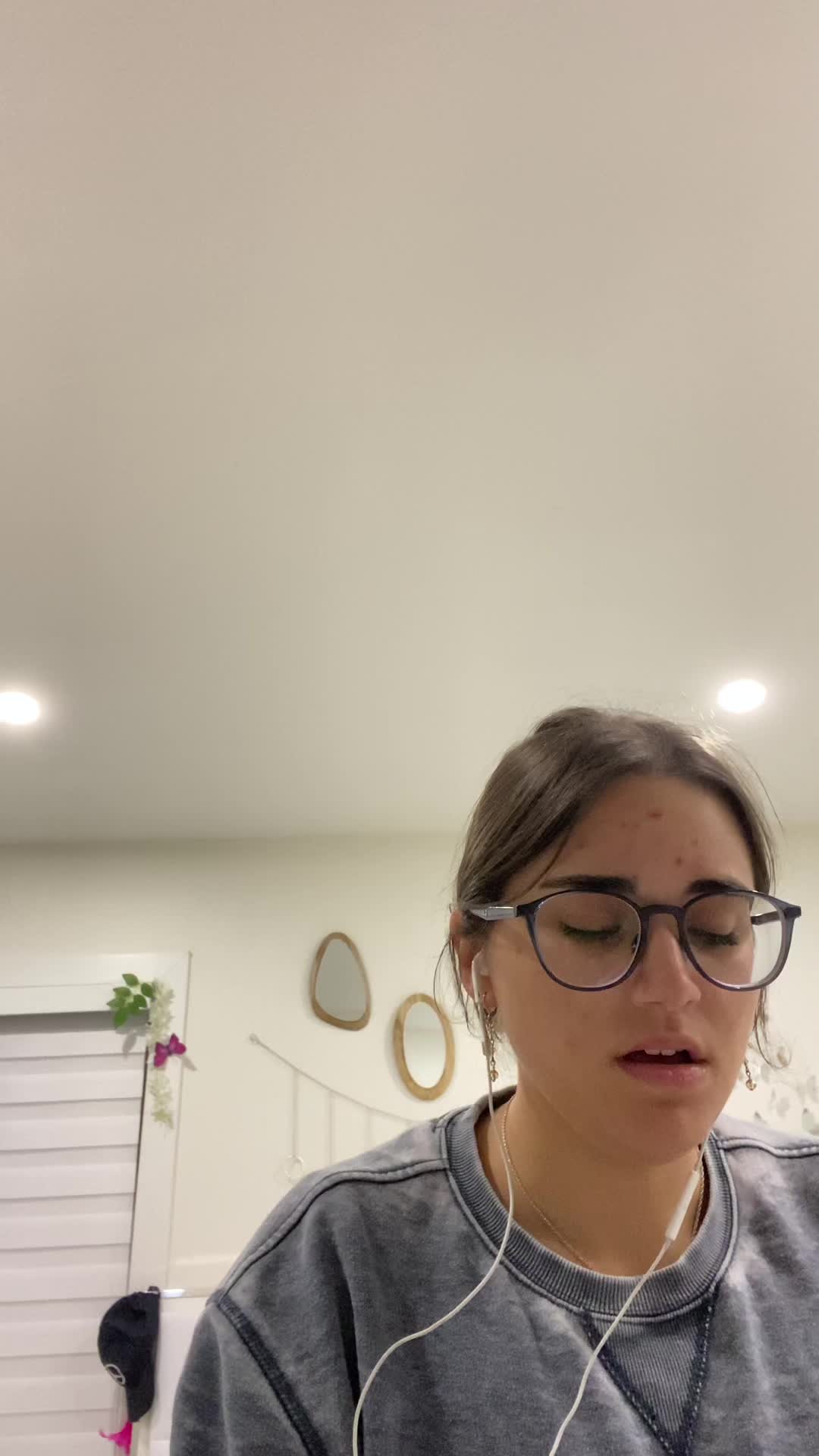 @Ana
