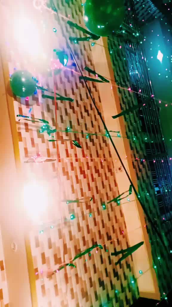 @N_S_H_O_L_I_C