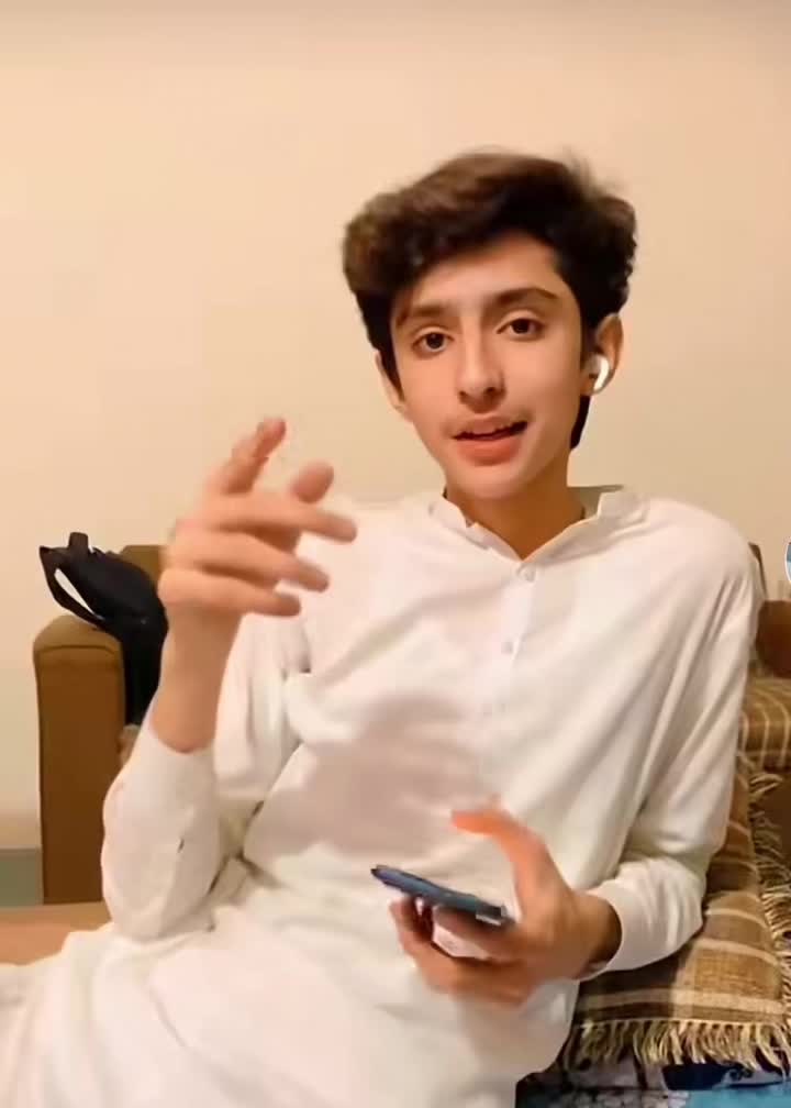 @✨عمر بلوچ 💸