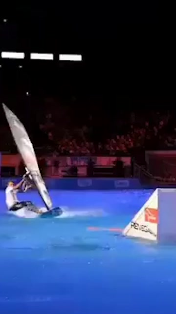 @windsurfcrashs