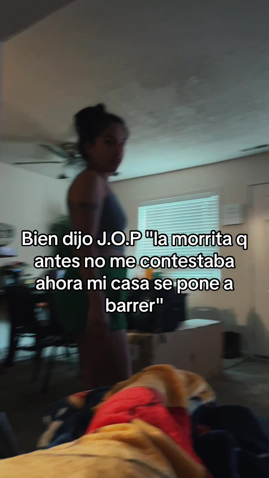 @Elchairez