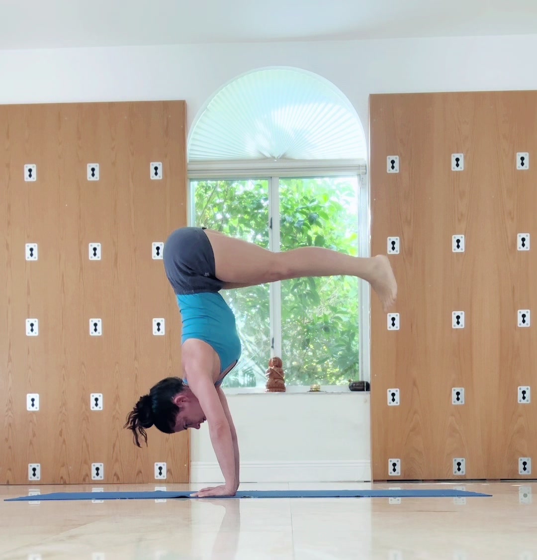 @Nivineyoga