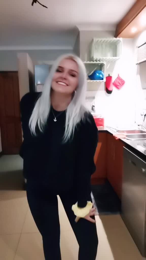 @JanaBanana