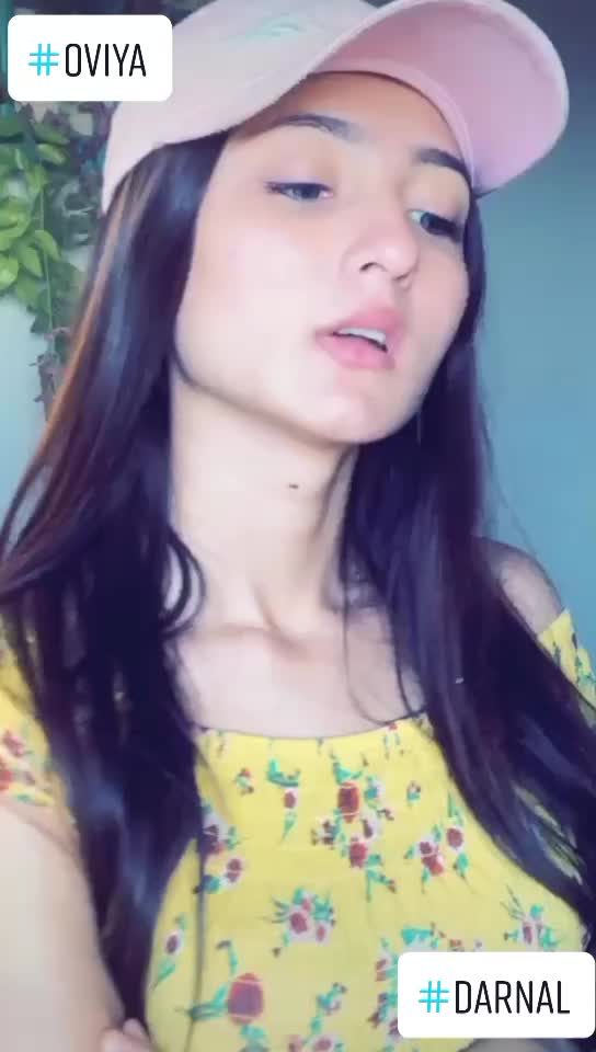 @Oviyaaa❤️