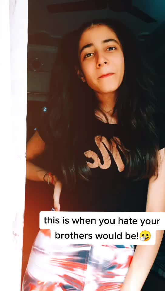 @LAYSHA BAKSHI🌹