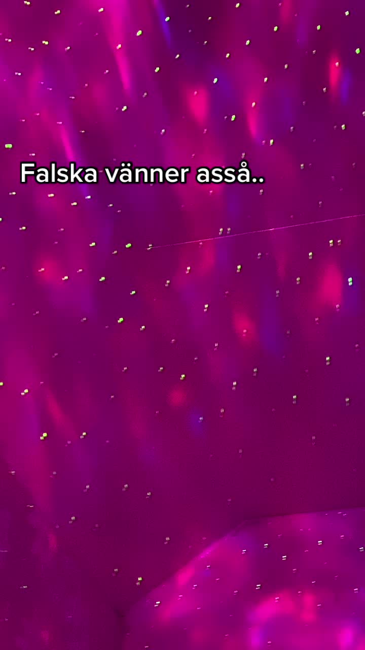 @<33