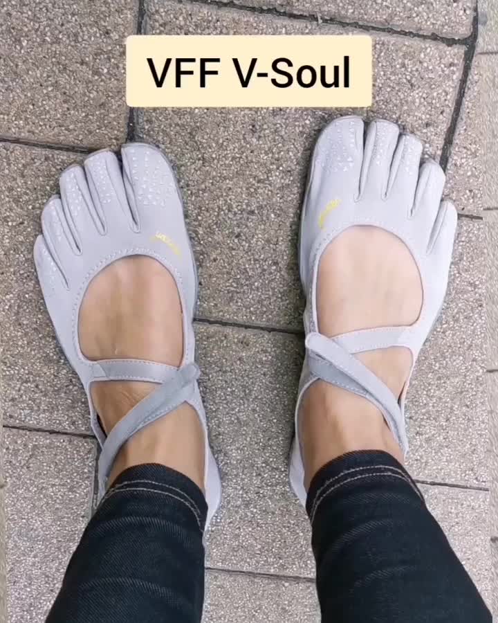 @Barefootbudapest