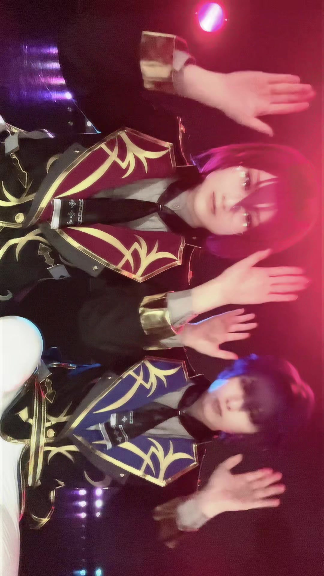 @こす