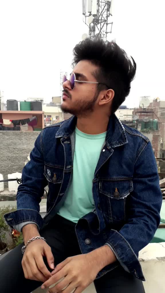 @Ritiksinghrox✌🤘💪