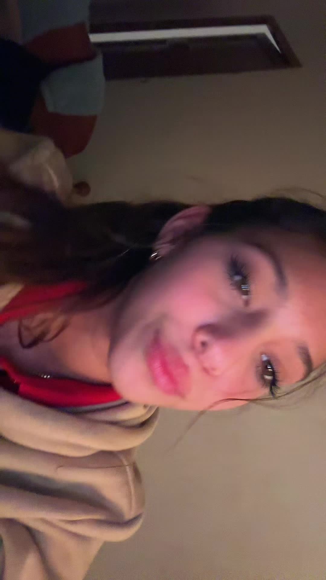 @daaniela🇨🇺
