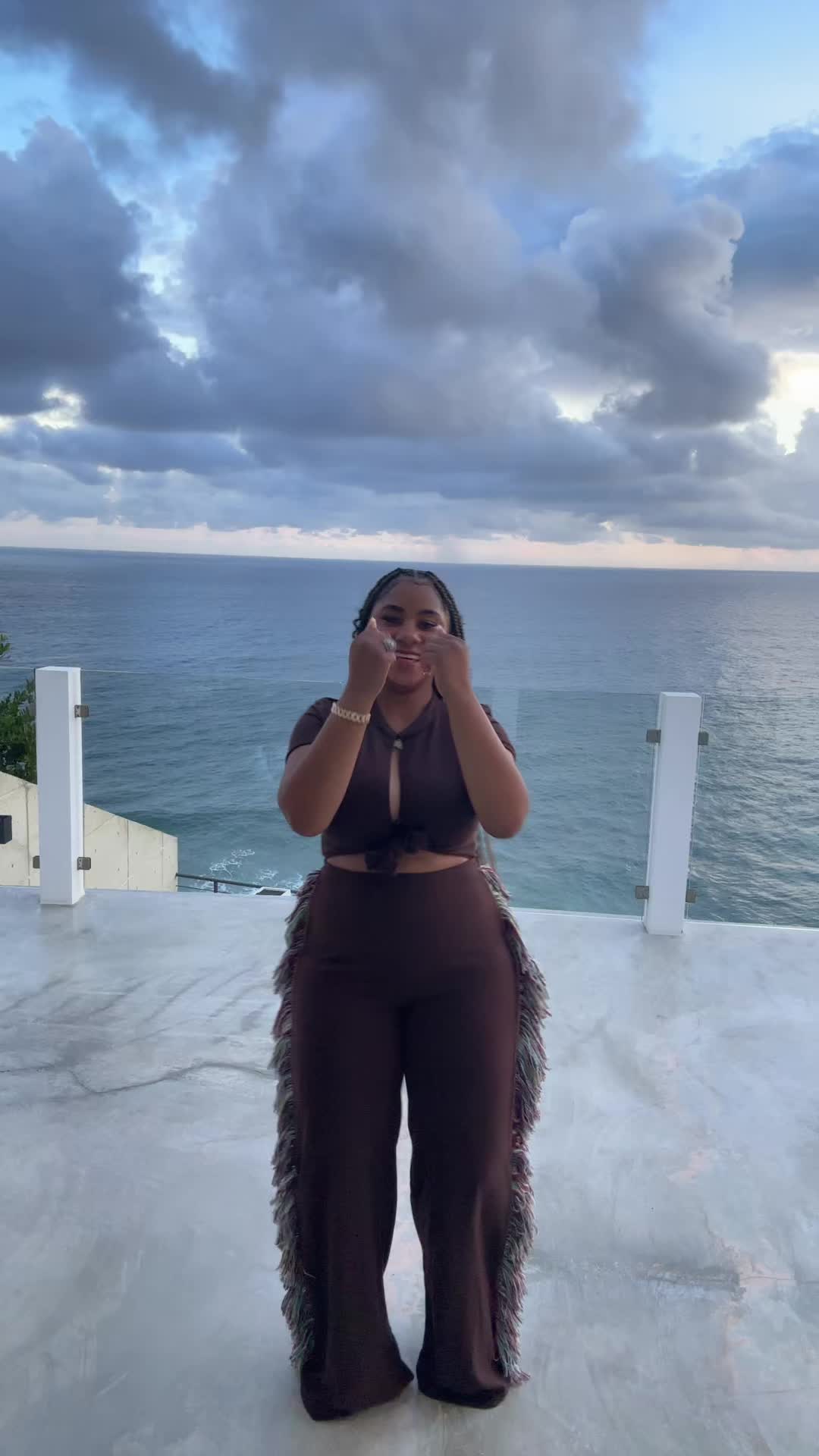 @O.LovetoLaugh