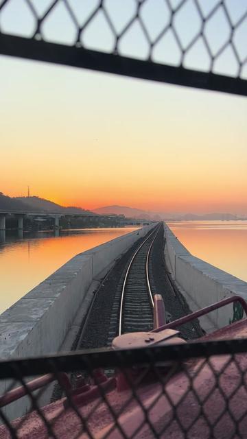 @elsr.deltren