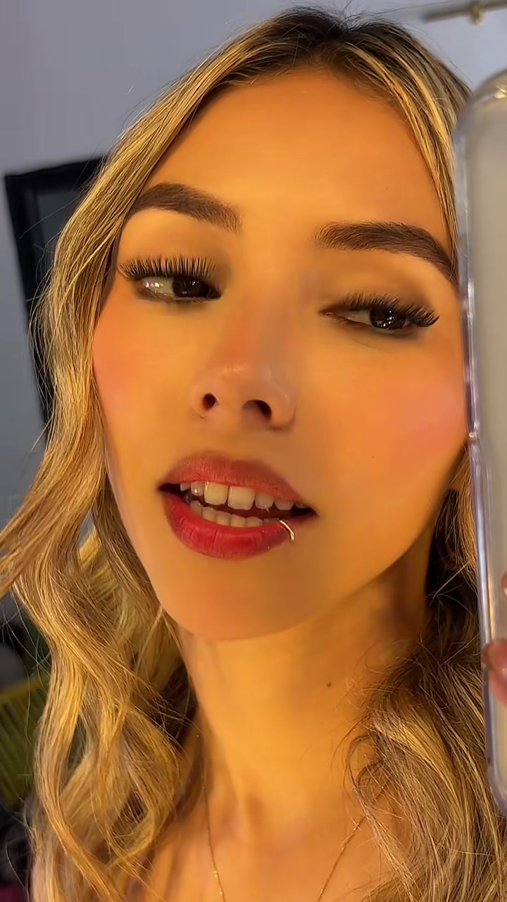 @Paola López