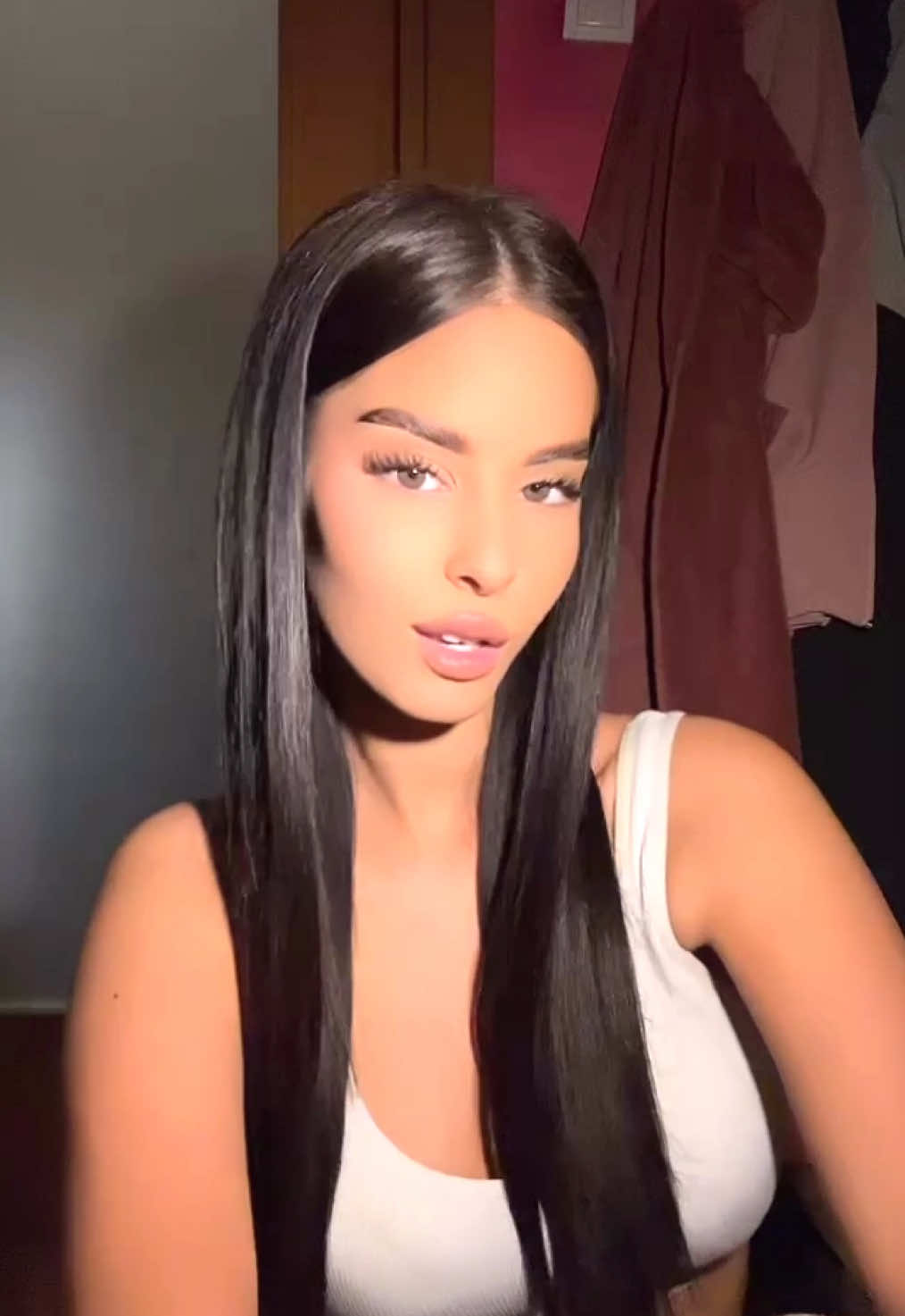 @𝐓