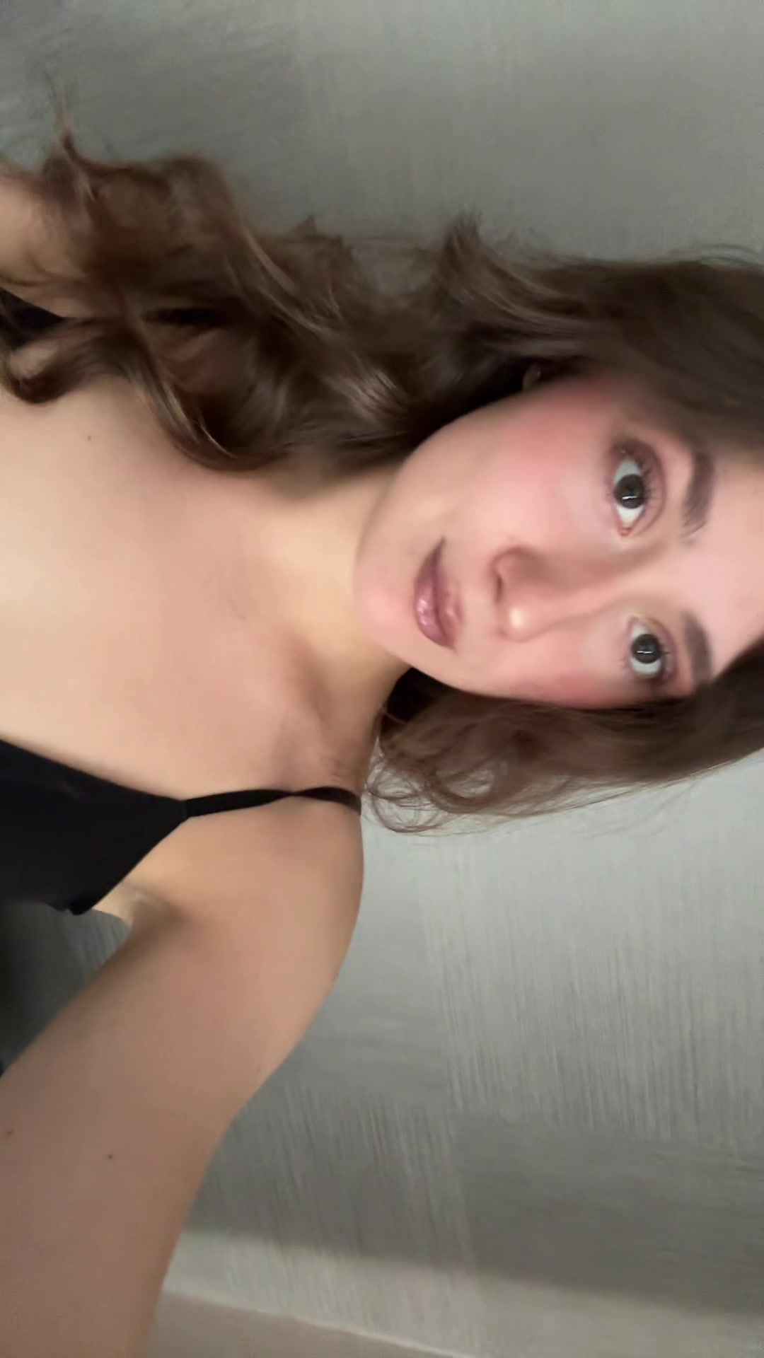 @мила