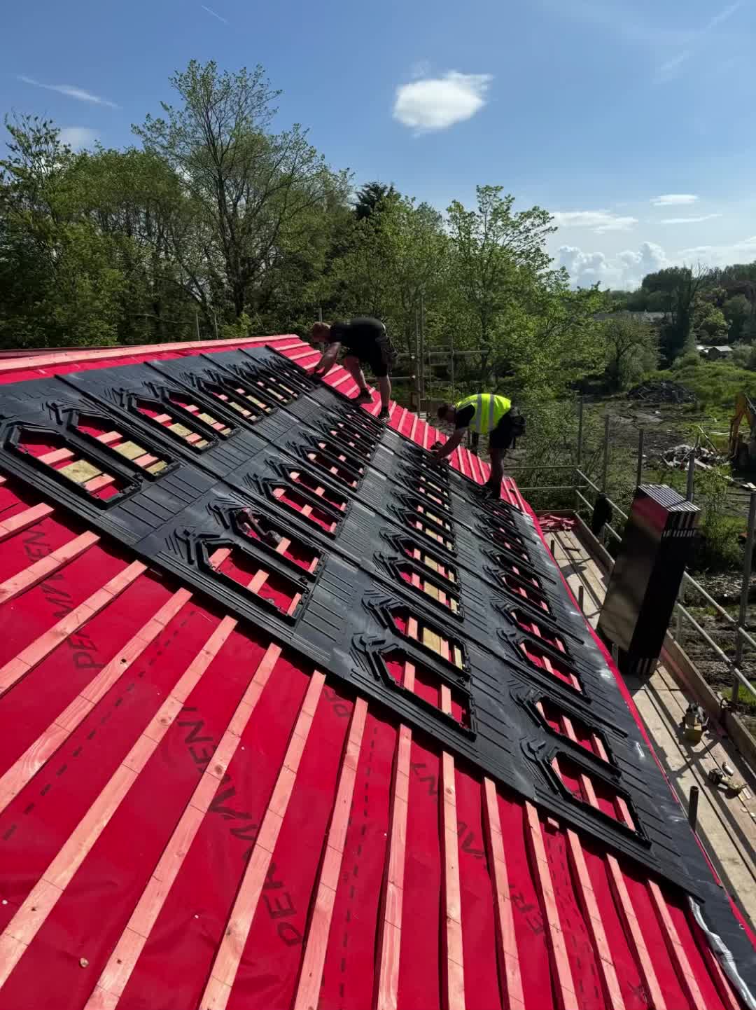 @Look Sharp Roofing