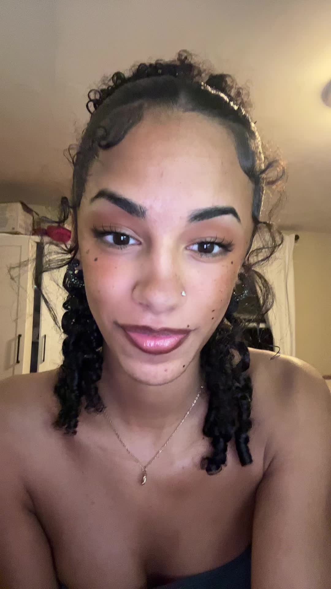 @Queennnkay