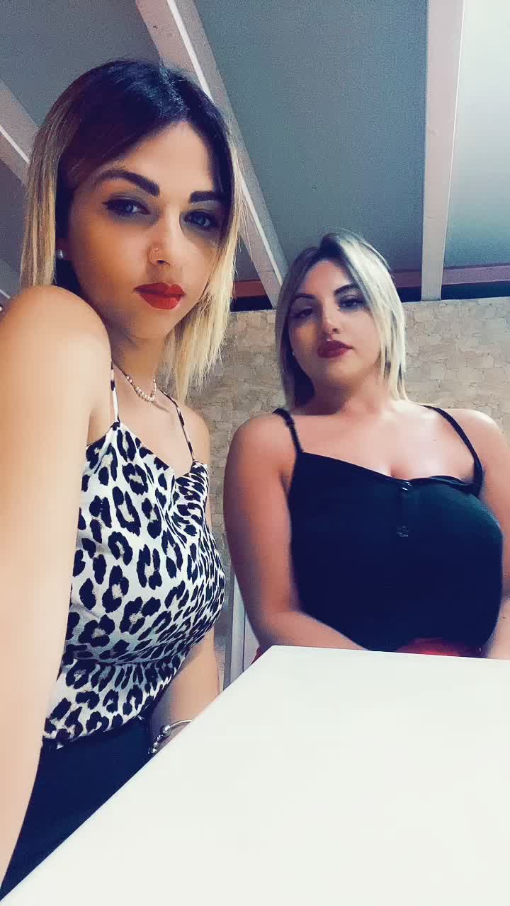 @Noemi