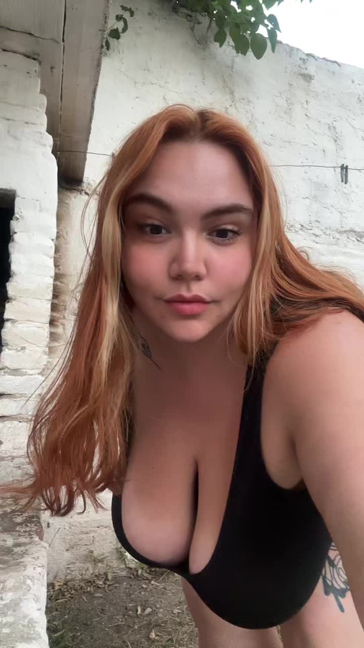 @lola decker 💋
