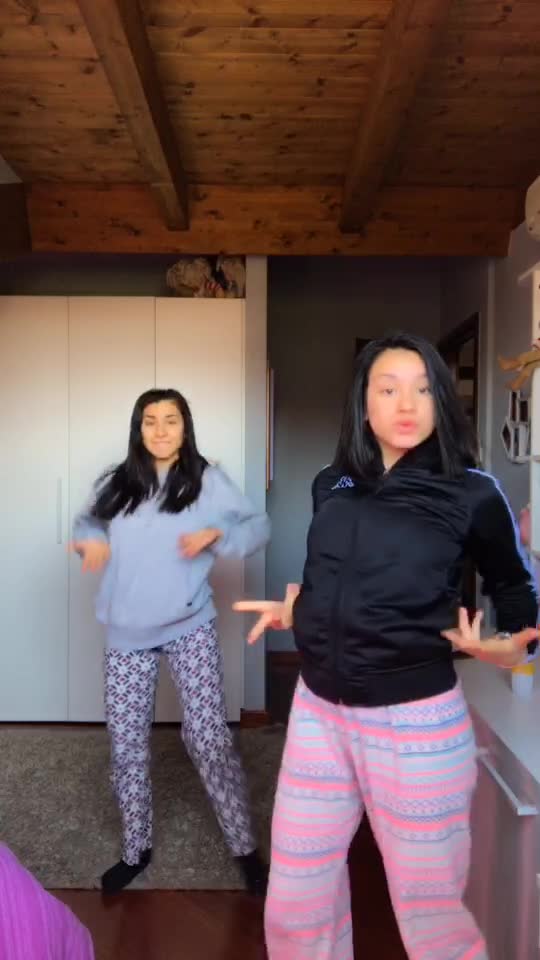 @❌
