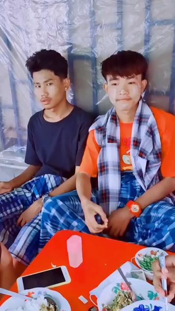 @💛Shine Htet Aung💛