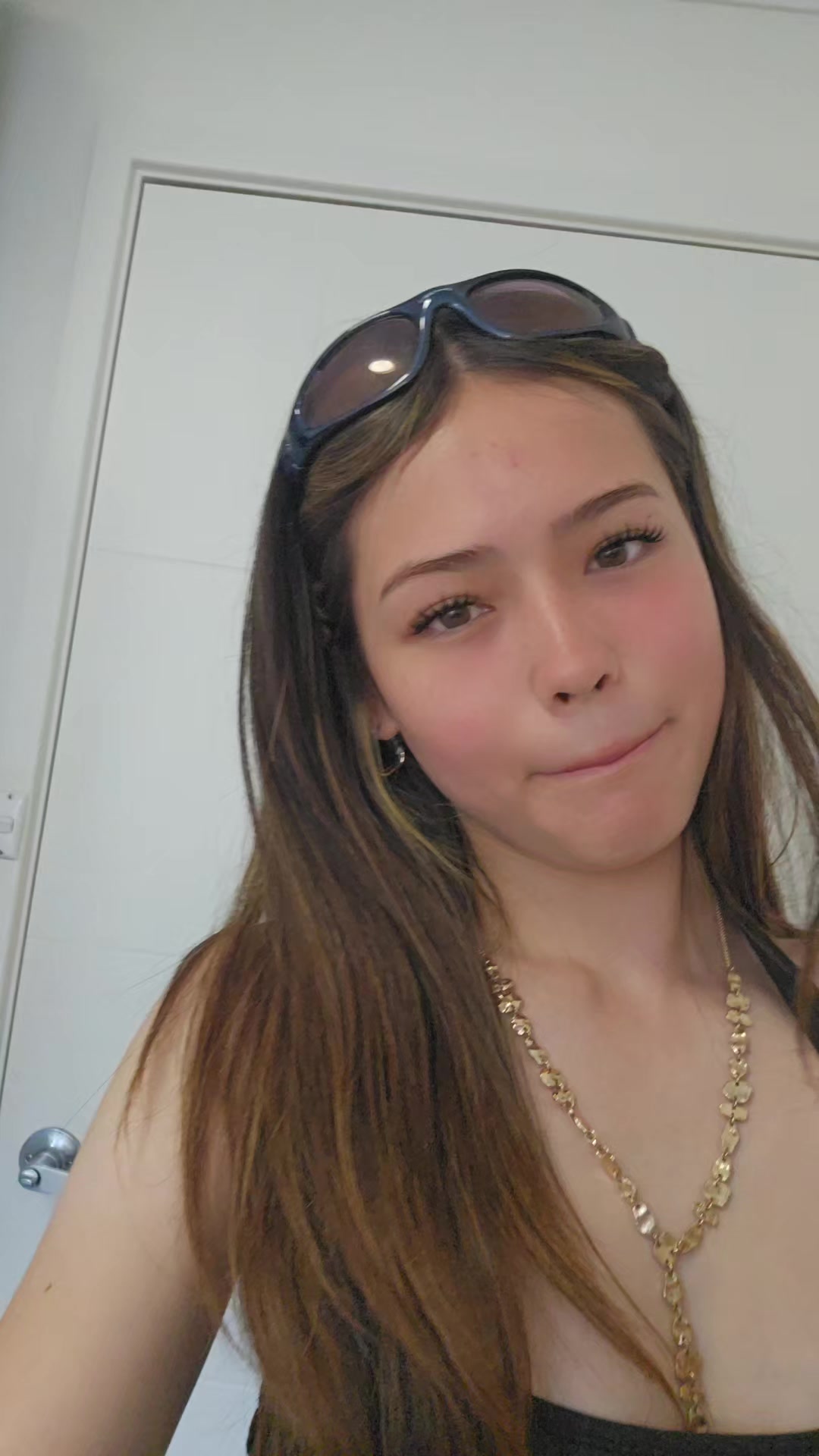 @bella