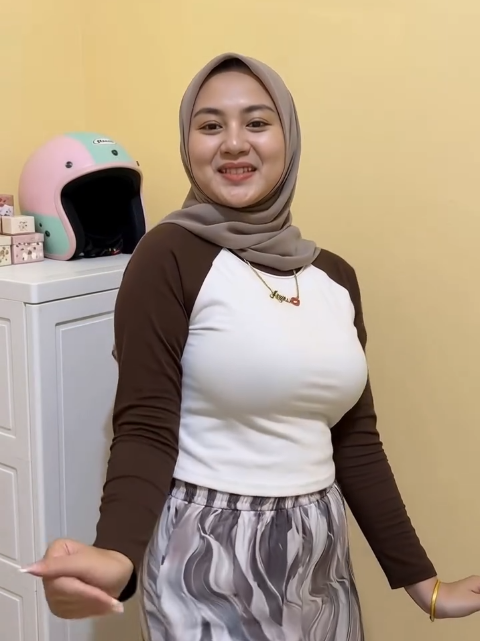 @ZAHRA ALINA