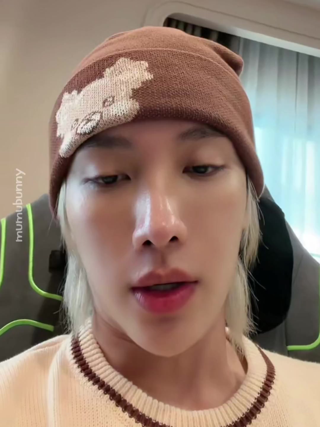 @มอมอบอนอ