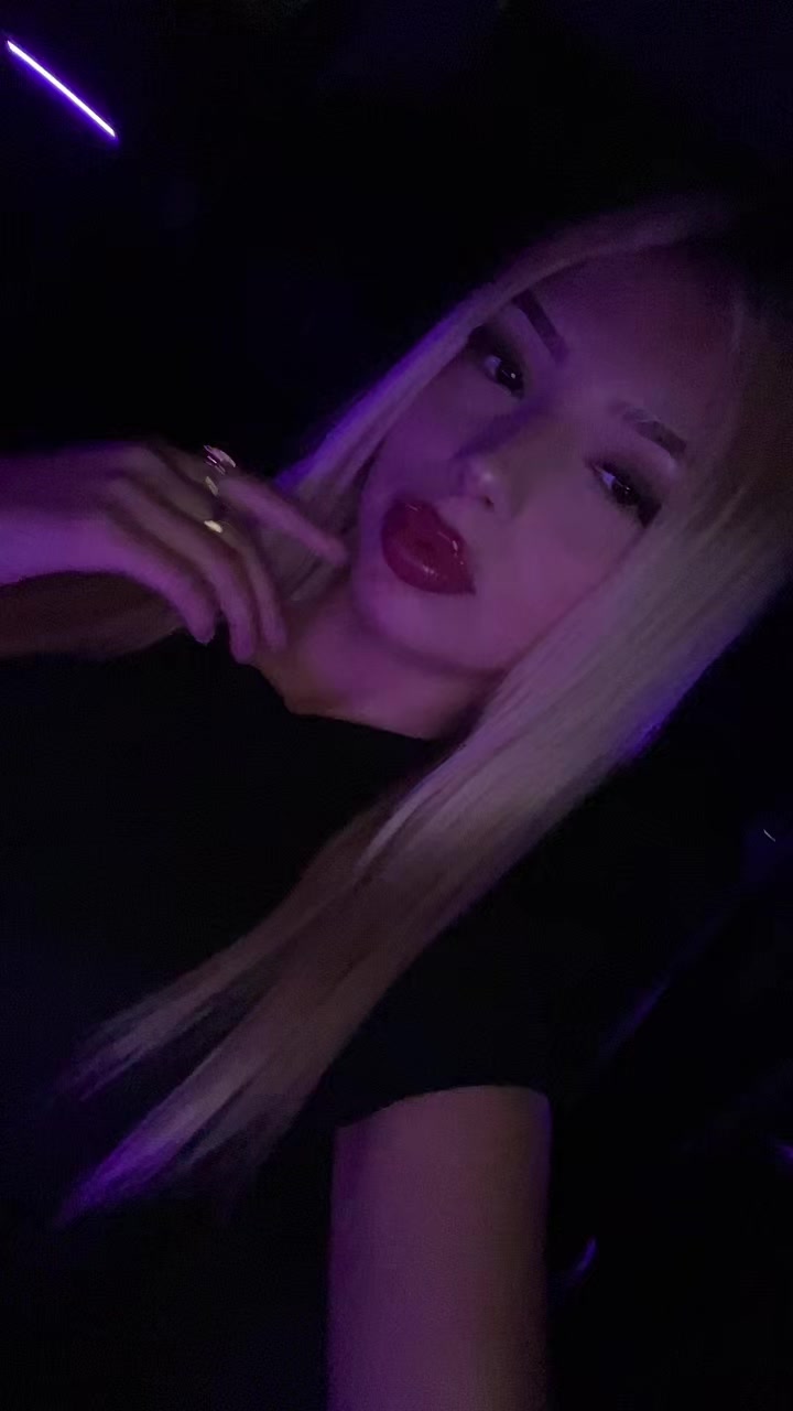 @.🖤.