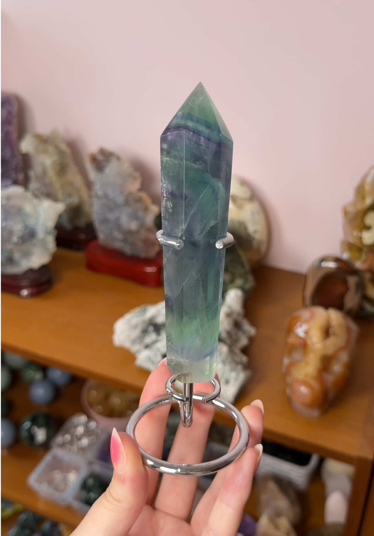 @beautiful aura crystals