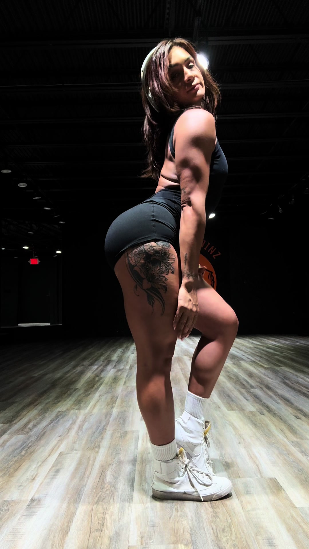 @ibuildbaddies