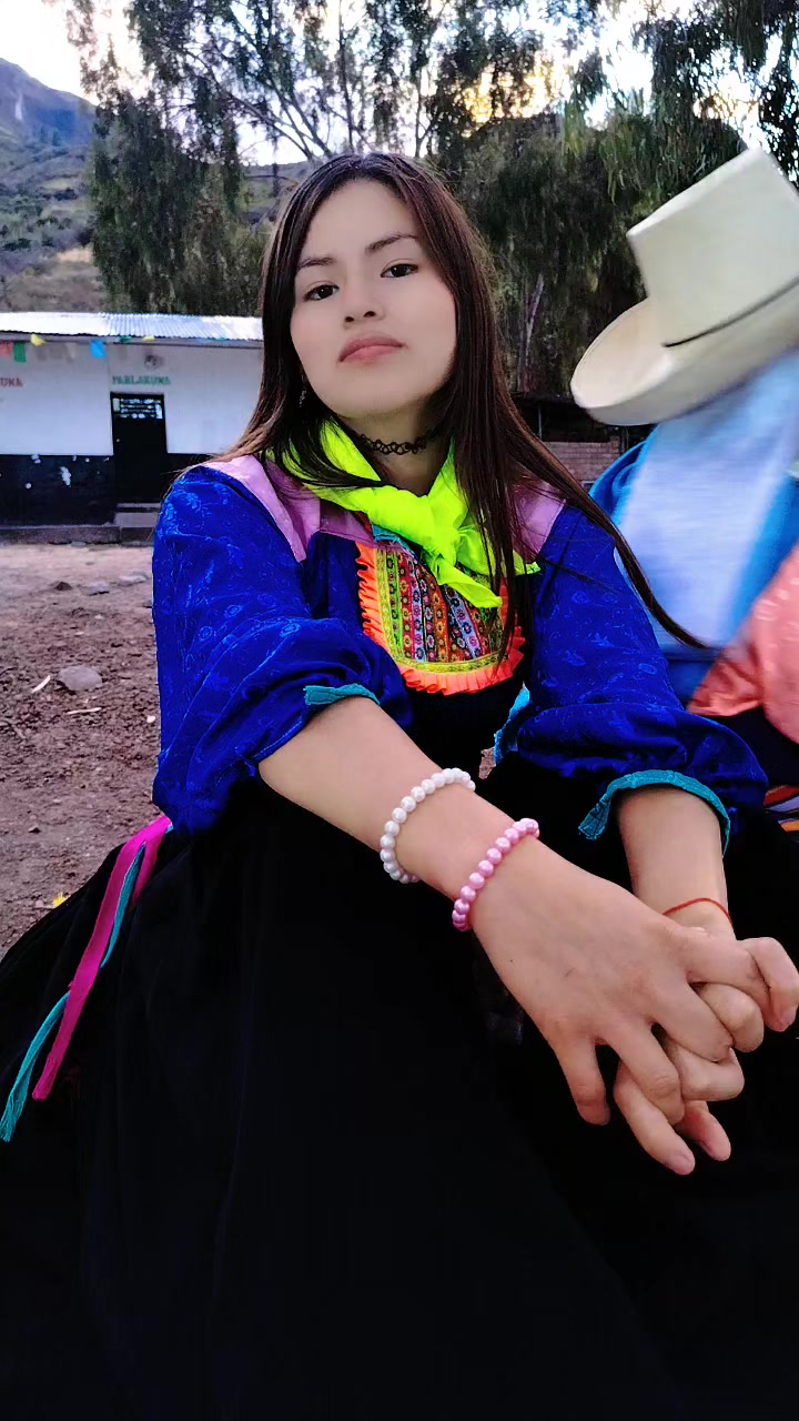@Luna.
