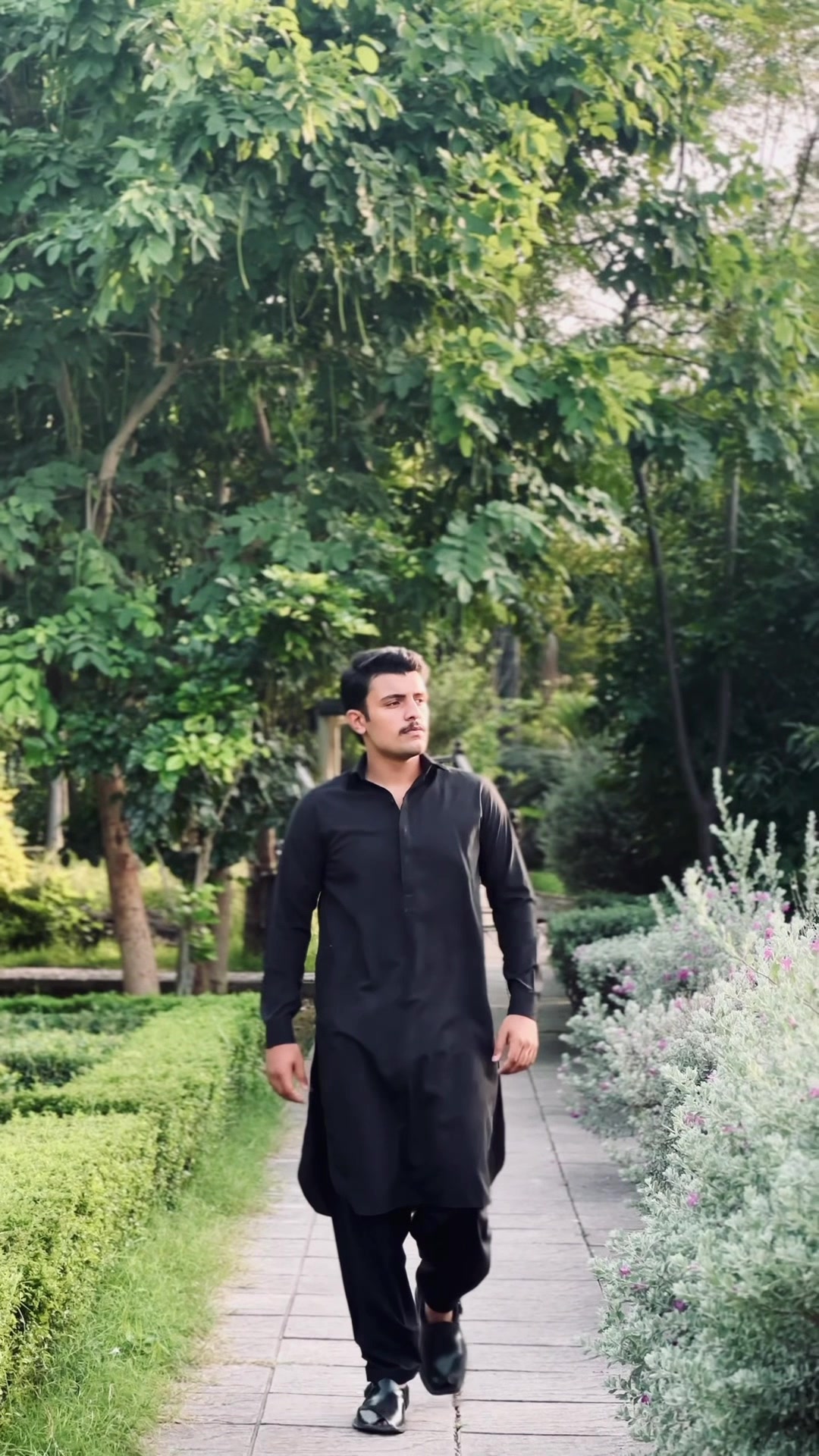 @itzalvi_85