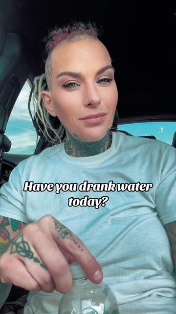 @blue_eyed_menace