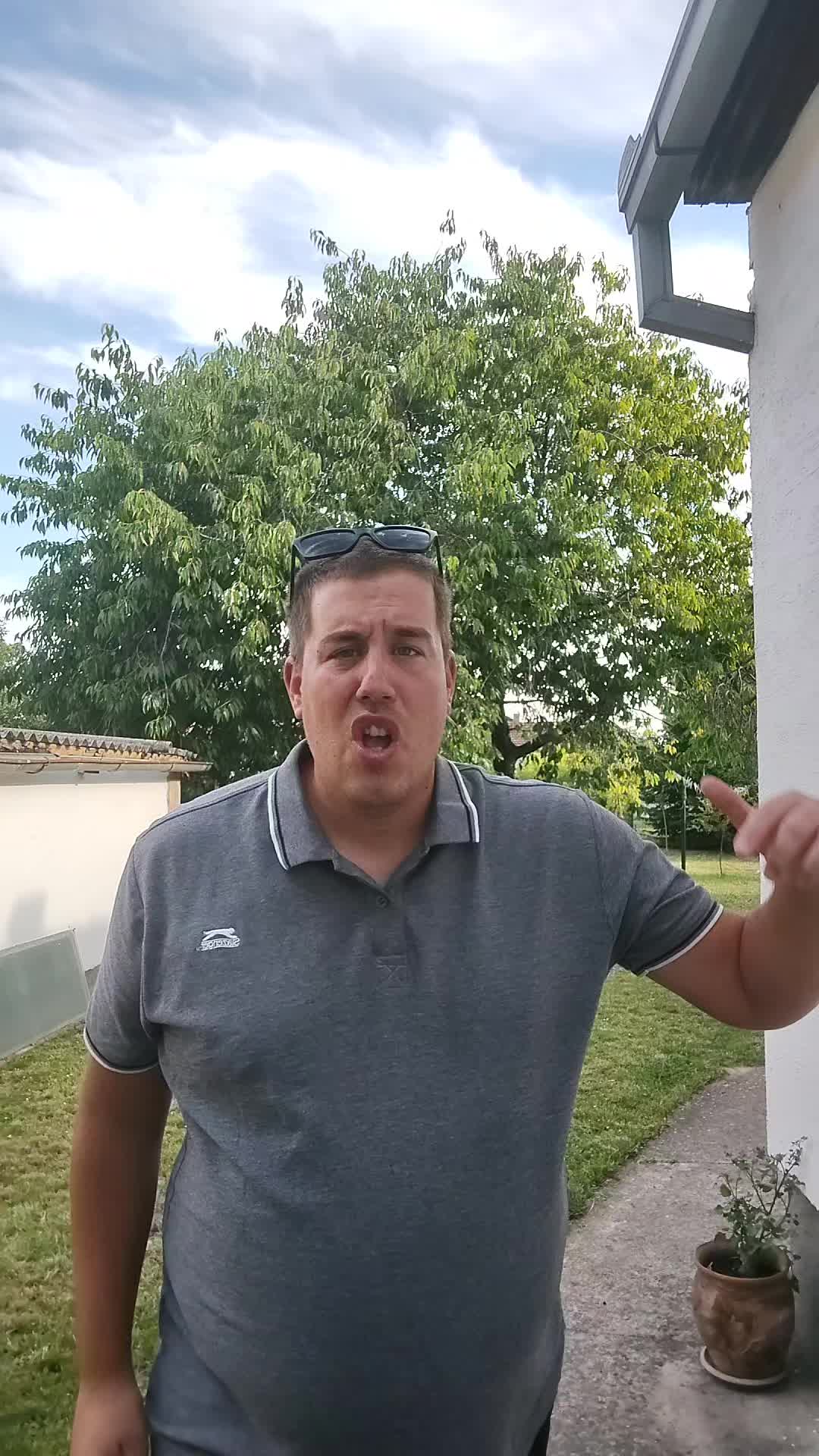 @Ћујке Брат