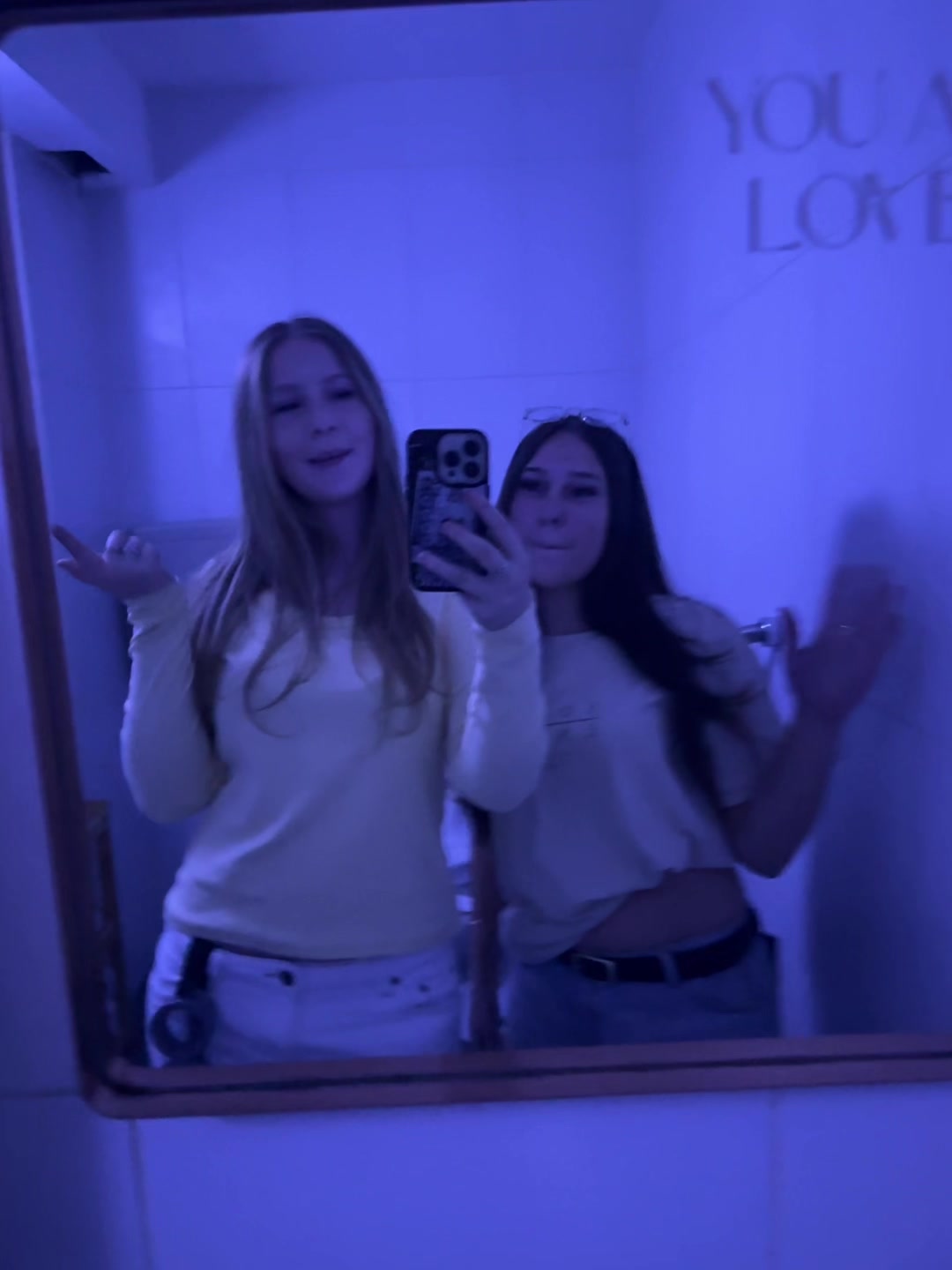 @𝐂𝐡𝐚𝐫𝐥𝐨𝐭𝐭𝐞
