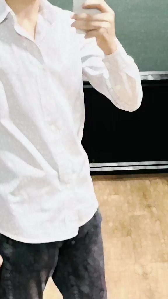 @Qeni2313