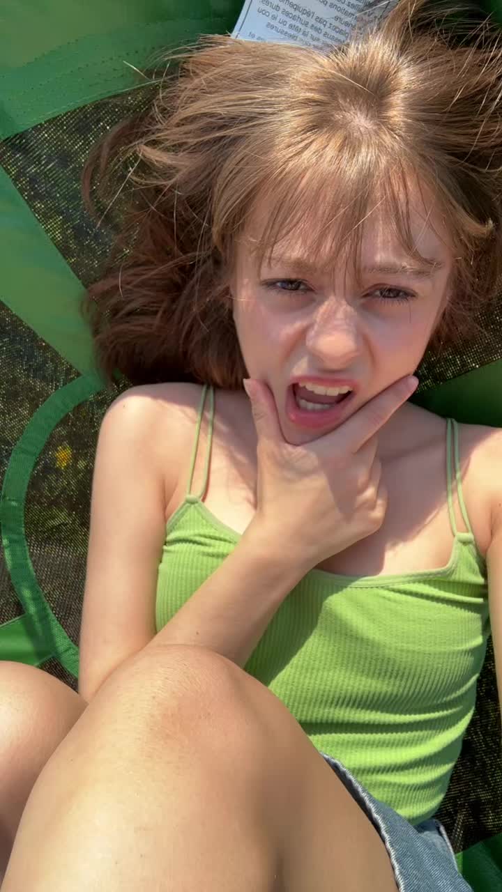 @bella